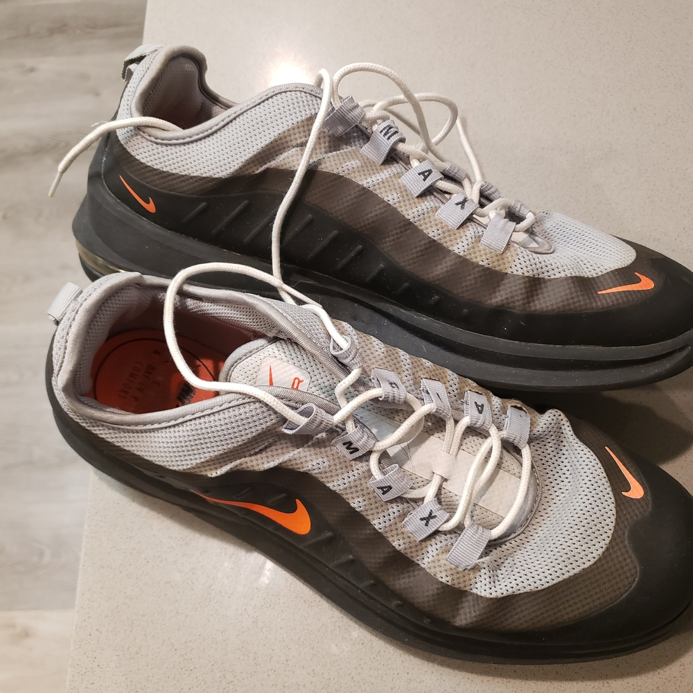 Nike Gray and Black Athletic Shoes with Dynamic Design